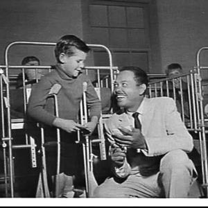 Billy Eckstine visits boys with polio at Margaret Reid ...