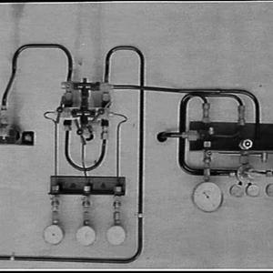 CIG manifold system of pipes and gauges for oxygen dist...
