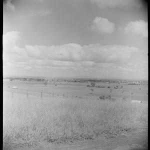 File 13: Grafton, landscapes, 1940s-1950s / photographe...