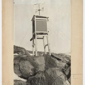 Item 1226: Meteorology. Cape Denison Station, Adelie La...