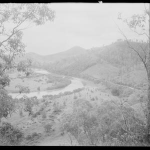 File 04: Taree and the Manning River from lookout, [ca ...
