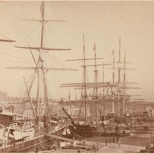 [Ships, Circular Quay West, Sydney / attributed to the ...