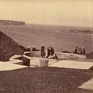 [Georges Heights, 80 pounder RML gun, ca. 1890 / attrib...