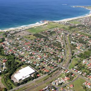 Aerial photographs of Bulli, New South Wales, 25 April ...