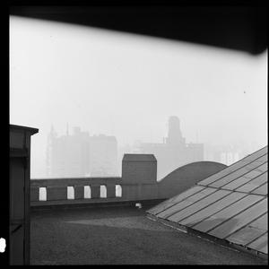 File 02: Fog over Sydney, July 1953 / photographed by M...
