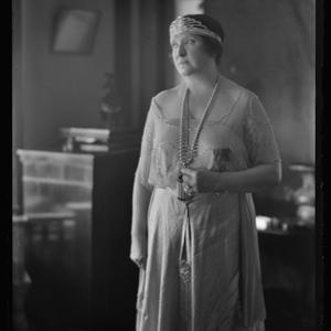 Item 238: Dame Nellie Melba / photograph by Harold Cazn...