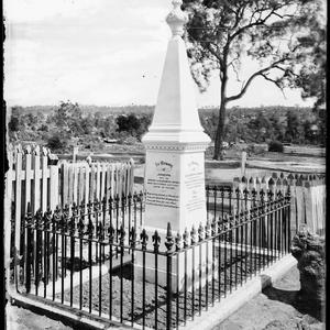 Monument & grave of Hannah Adams, Annie Isabella Jeffre...