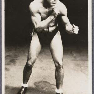 [Collection of photographs, newspaper cuttings and some manuscript material on boxing / collected by Bert L. Cox].