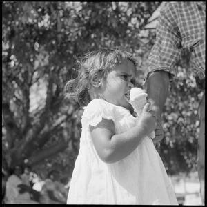 File 01: Ingham, [1960] / photographed by Max Dupain