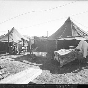 Poor families living under canvas at Lidcombe, Auburn o...
