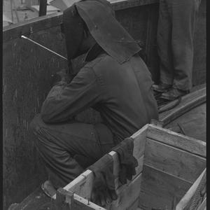 File 20: AOR construction progress, 19 October 1954 / p...