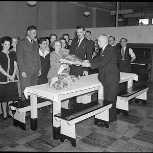 Presentation of cheques