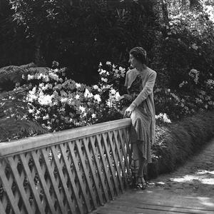 A woman in the Botanic Gardens