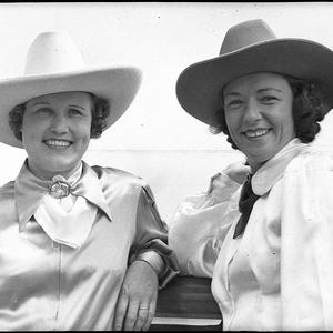 Arrival of cowgirls and boys by "Monterey"
