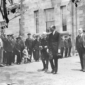 Duke of Gloucester meets wounded WW I soldiers at Princ...