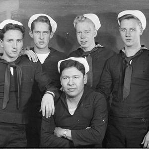 Unidentified image of American sailors from group descr...