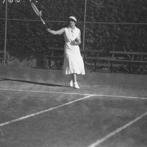 Miss V. Selwin (Selwyn ?), City of Sydney tennis, White...