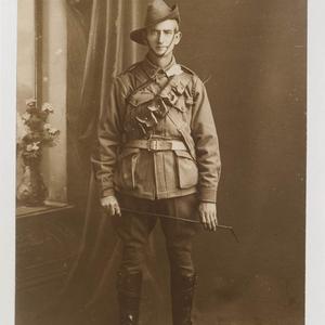 NSW servicemen portraits, 1918-19 - Vernon Lestrange