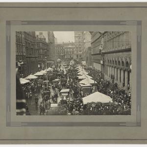 [Fundraising in Martin Place, World War I]