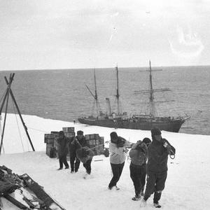 P132: Hauling stores up to the top of the Shackleton Sh...