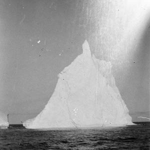 Q298: Iceberg / F. J. Gillies