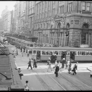 Sydney transport, 1 February 1946 / photographs by L. S...