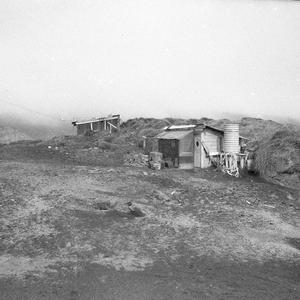 C279: View of operating and engine huts, Macquarie Isla...