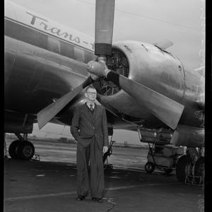 Mr Briggs (aviator), May 1952