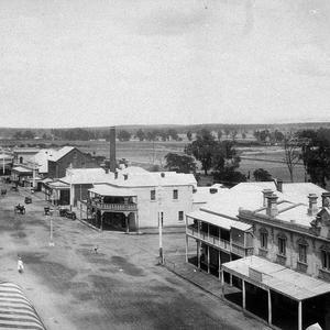 Macquarie Street looking south - Dubbo, NSW