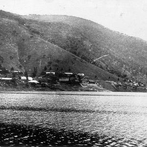 Construction workers' quarters, Burrinjuck dam. Forms p...