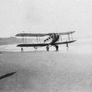 "Canberra" taking off from the beach after the races - ...
