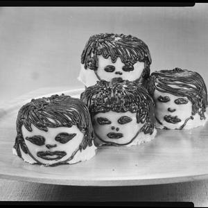 Beatle cookies, 20 February 1964 / photographs by Alec Iverson
