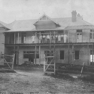 Construction of hotel - Denman, NSW