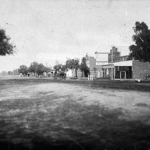 Murray Street, Finley - looking South from the Berrigan...