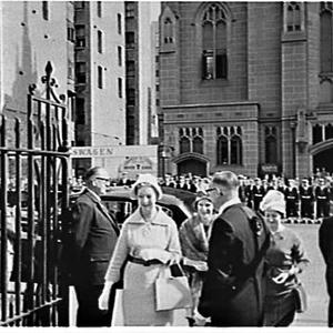 Governor E.W. Woodward arriving for the opening of NSW State Parliament, 1961