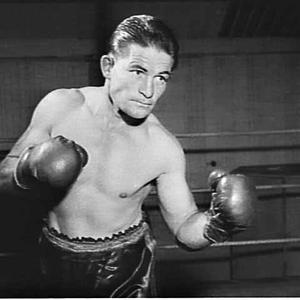 George Barnes trains for a boxing match