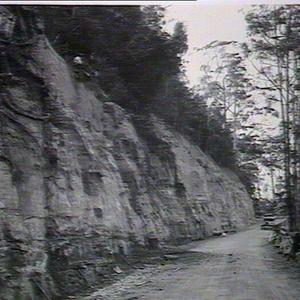 Bulli Pass after widening from C.S.90, looking north