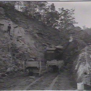 Gosford/Mooney Section, steam shovel digging in cut at ...