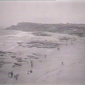 Newcastle Beach, looking south, showing Shepherds Hill