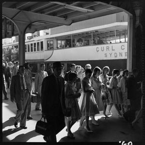 File 07: Manly Wharf - workers, 1950s / photographed by...