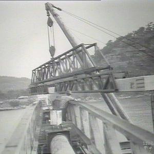 Hawkesbury River Bridge under construction