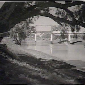 Bridge over Darling River, at North Bourke