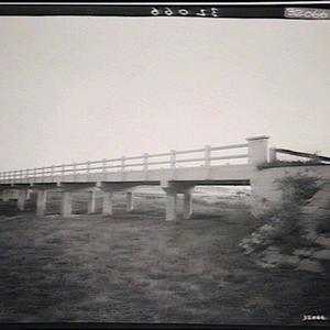 Gosling Creek Bridge, downstream of State Highway 7