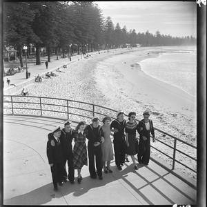 File 08: Sailors & girls, Manly, 1943 / photographed by...