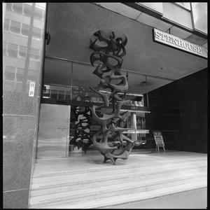 File 22: Sculptures around Sydney, November 1976 / phot...