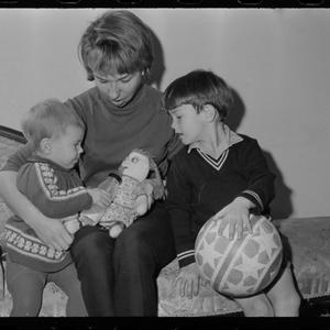 Jill Perryman and husband, home, family, 5 July 1966 / ...