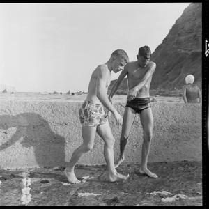 File 04: 'Before and after' shots 'At Newport', 1952 / ...