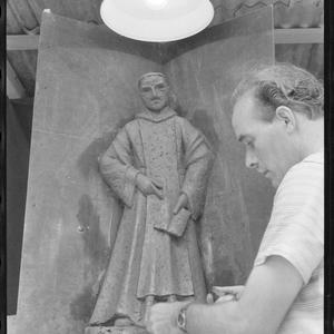 Hugo Kocken, sculptor. Canley Vale, February 1959 / pho...