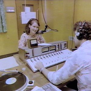 Radio station 2CBA FM