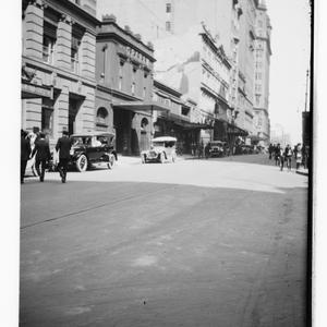 Item 31: Castlereagh Street, 1921-1925 / photographer E...